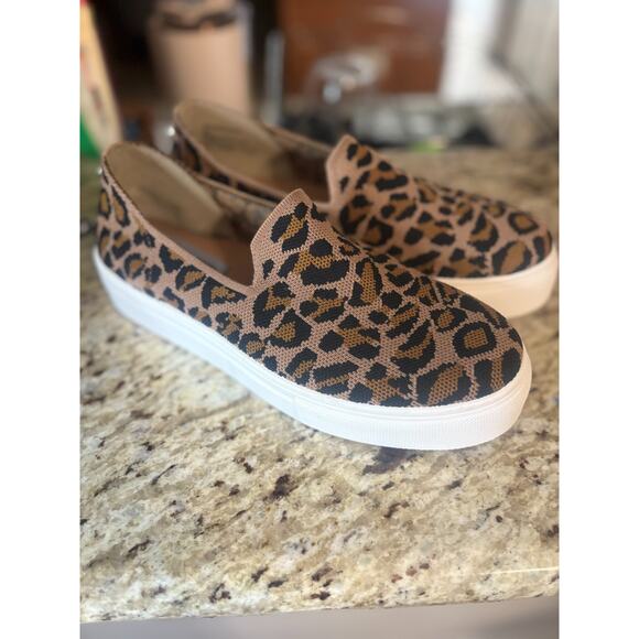 Steve Madden Mailer Leopard Print Slip on Shoe Size 8.5 Knit Top - Picture 2 of 7